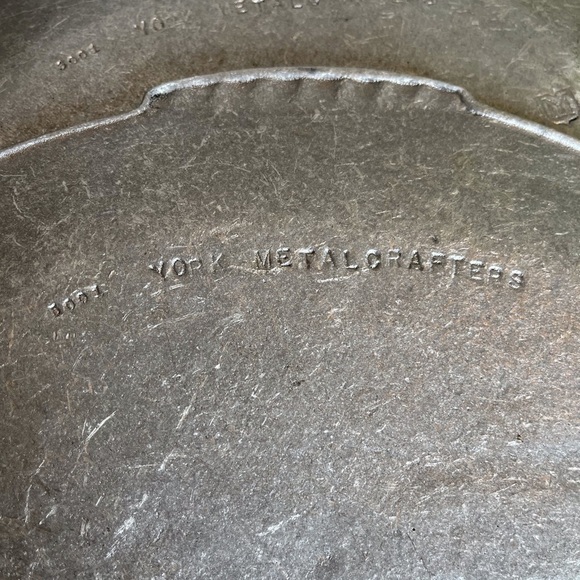 York Metalware Fish Platter by York Metalcrafters.  Made in USA - Picture 10 of 12